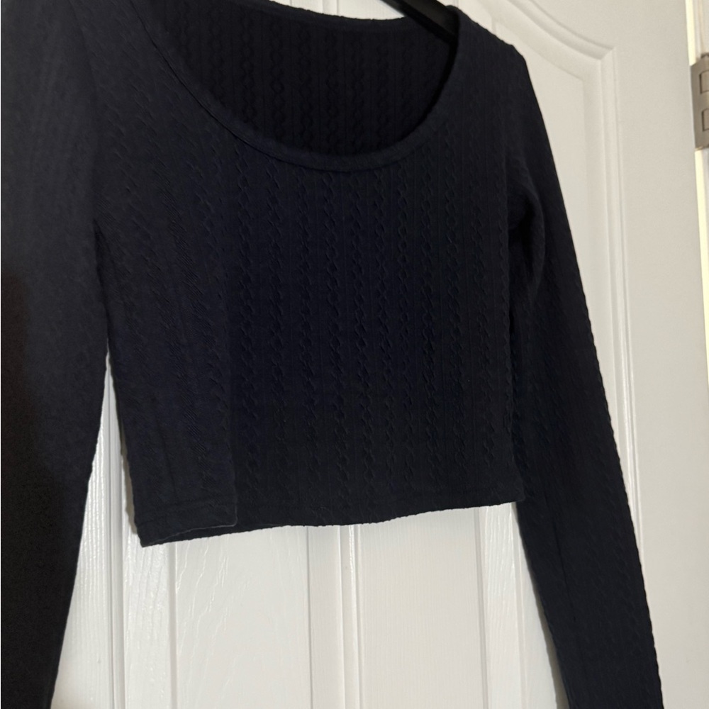 Black Long Sleeve Crop Top